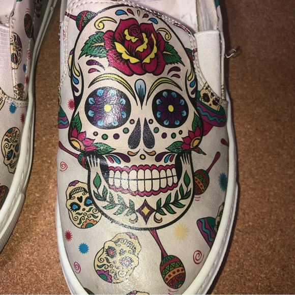 Goby Shoes  - Sugar Skull Day of the Dead Slip Ons 37/6.5 Tan Multicoloured - Picture 4 of 9